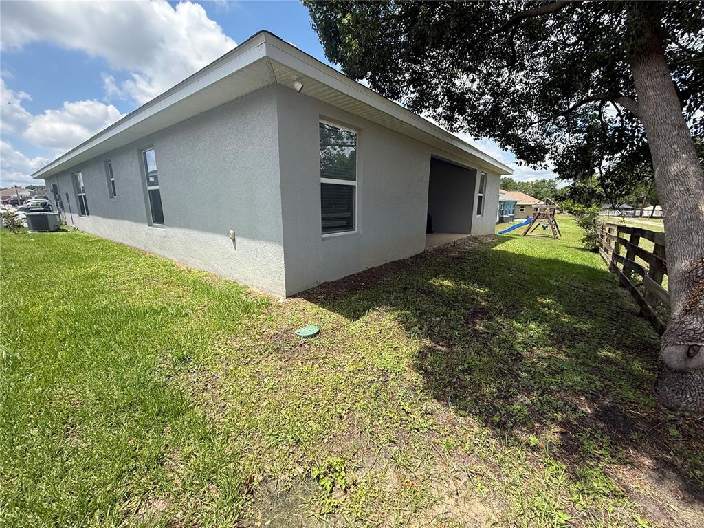 199 Northwest 45th Loop Ocala, FL 34475 - Photo 3 of 27