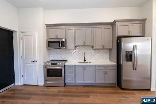 $2,000 | 72 Burroughs Place, Unit 5, Bloomfield, NJ 07003