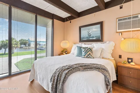 $599,000 | 119 Vermilion Bay Lane, Cypremort Point, LA 70538