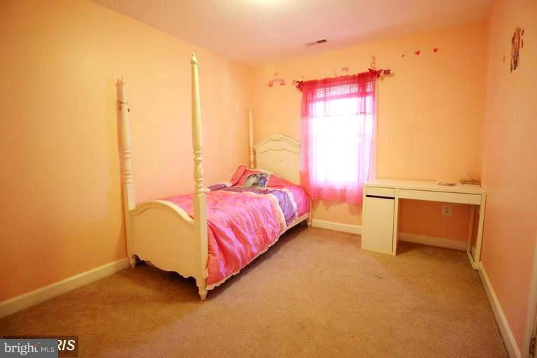 6720 Edsall Road Springfield, VA 22151 - Photo 12 of 26 Bedroom