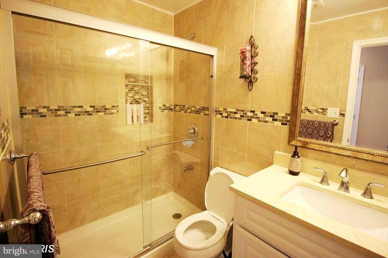 6720 Edsall Road Springfield, VA 22151 - Photo 14 of 26 Bath