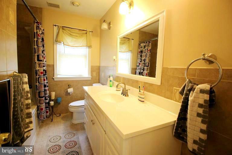 6720 Edsall Road Springfield, VA 22151 - Photo 17 of 26 Bath