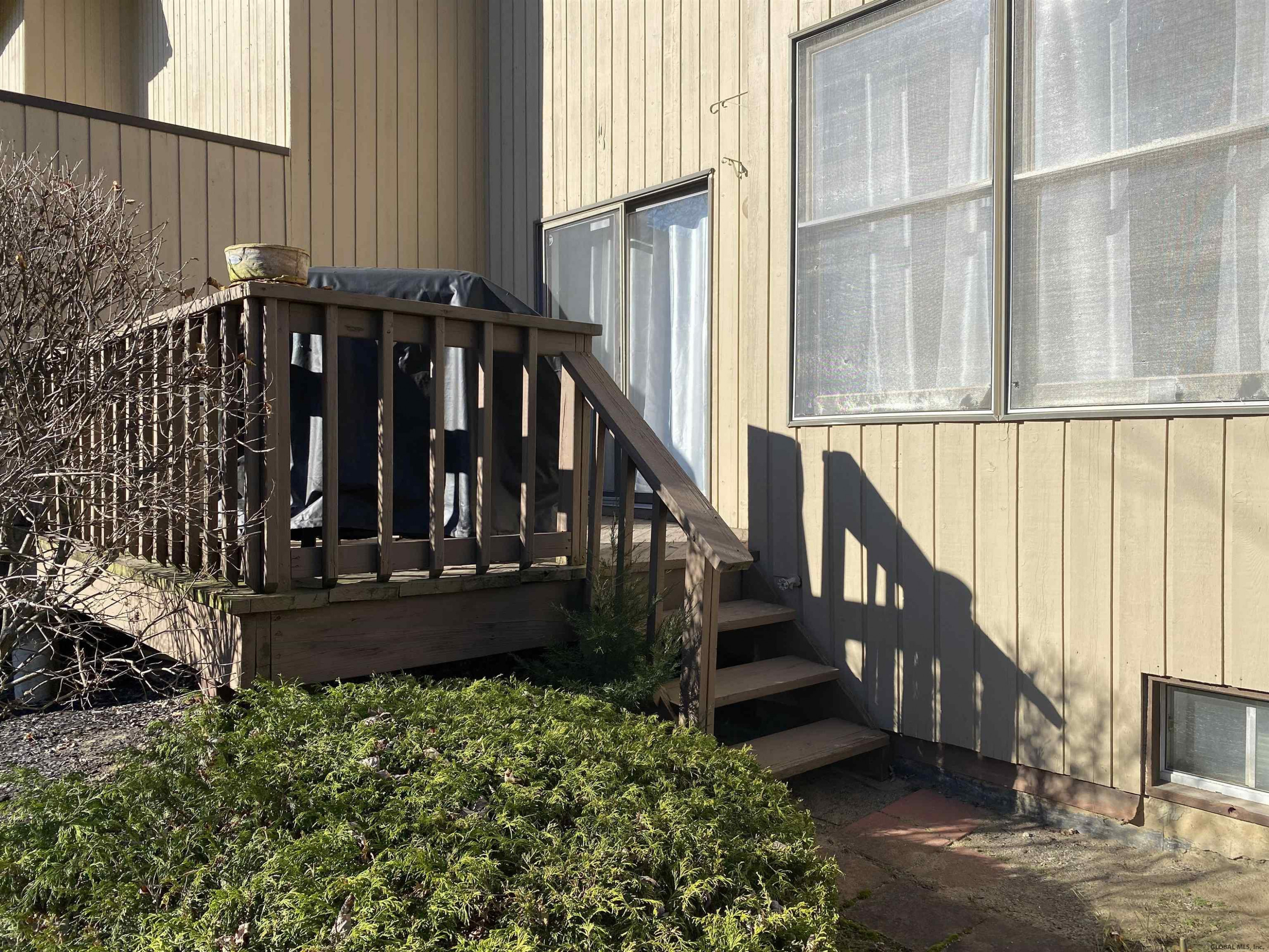 37 Harvard Road Colonie, NY 12189 - Photo 34 of 36 Photo 34