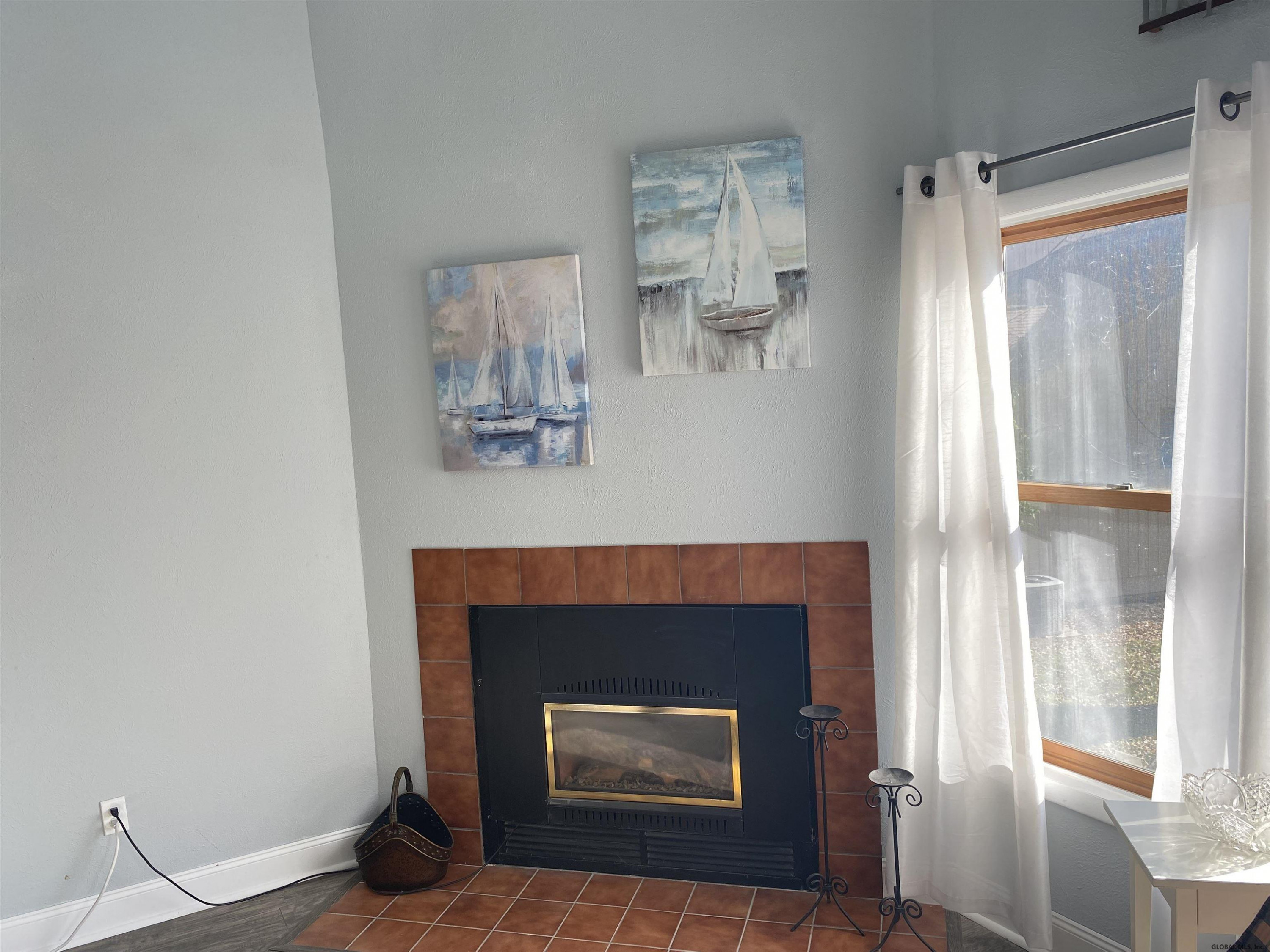 37 Harvard Road Colonie, NY 12189 - Photo 5 of 36 Photo 5