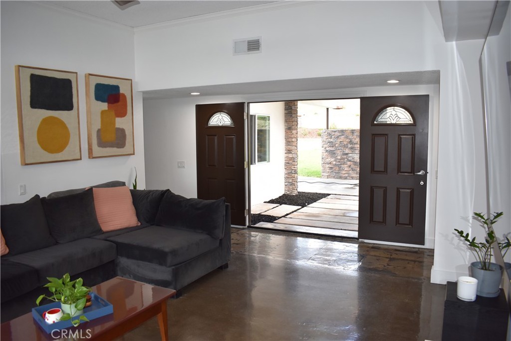 1156 Lyndhurst Drive Riverside, CA 92507 - Photo 8 of 57