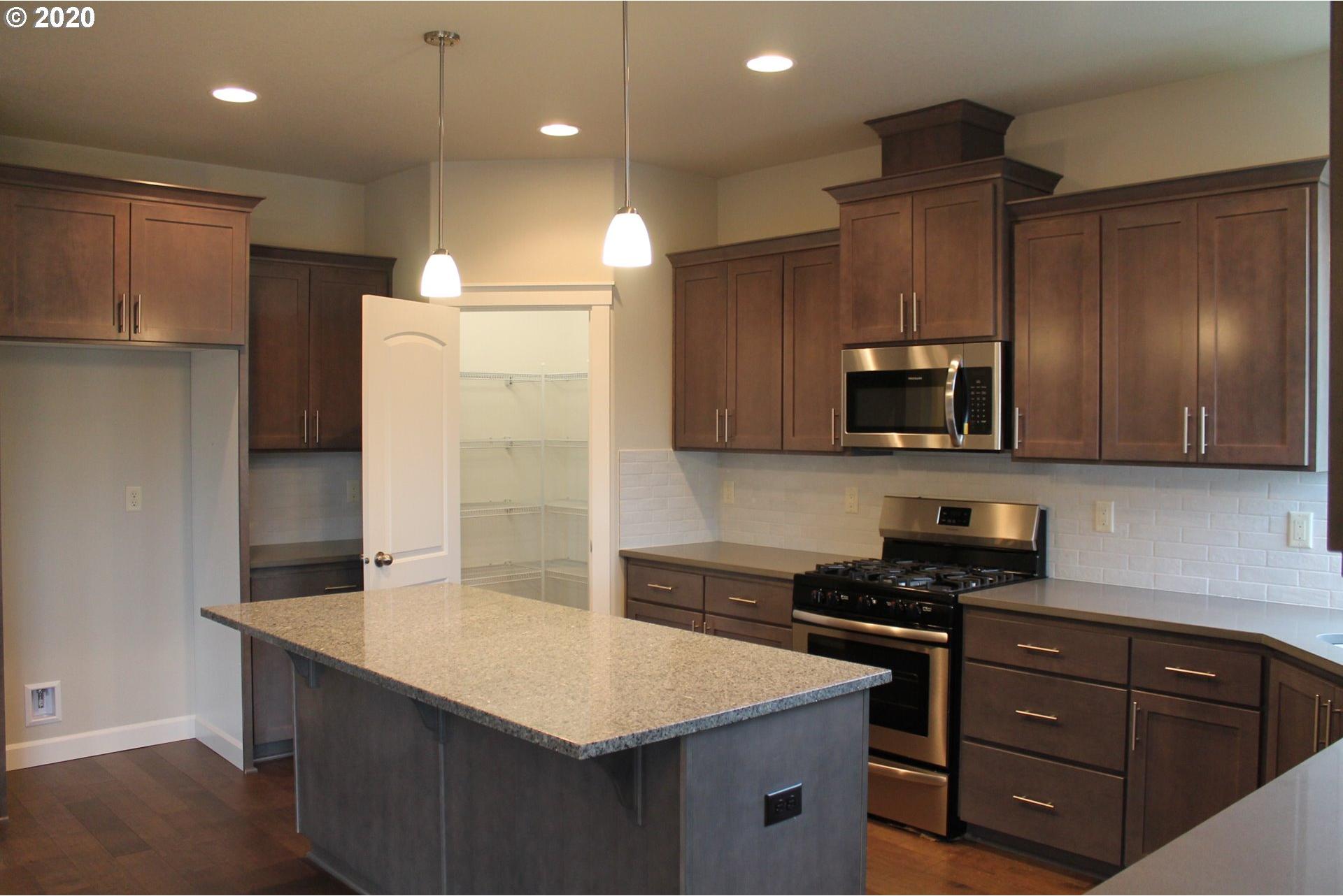 3368 North 10th Street Ridgefield, WA 98642 - Photo 15 of 23 Kitchen