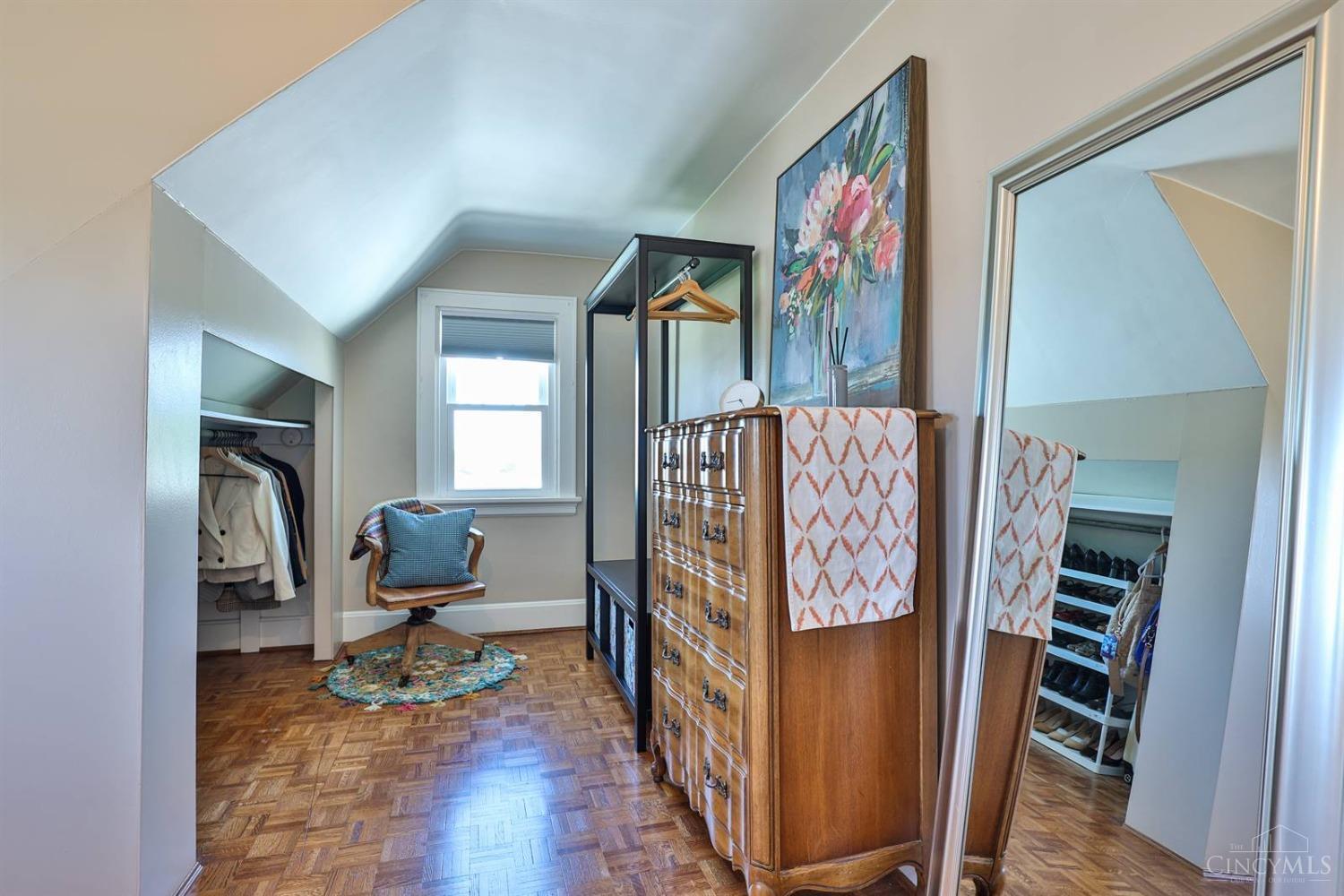 7601 Camargo Road Madeira, OH 45243 - Photo 27 of 43 Gallery Image 27