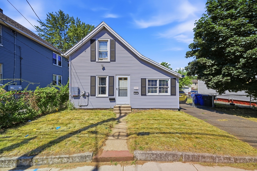 30 Mazarin Street Springfield, MA 01151 - Photo 2 of 19