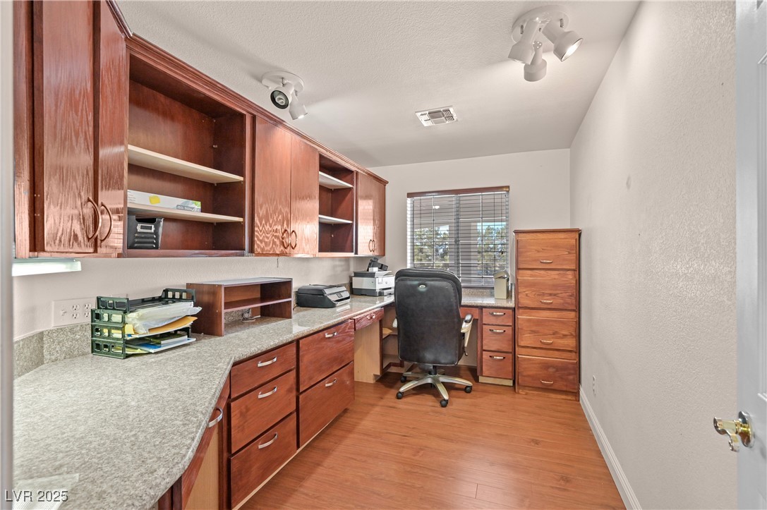 736 Kiel Street Henderson, NV 89015 - Photo 22 of 38 Office w/Built Ins