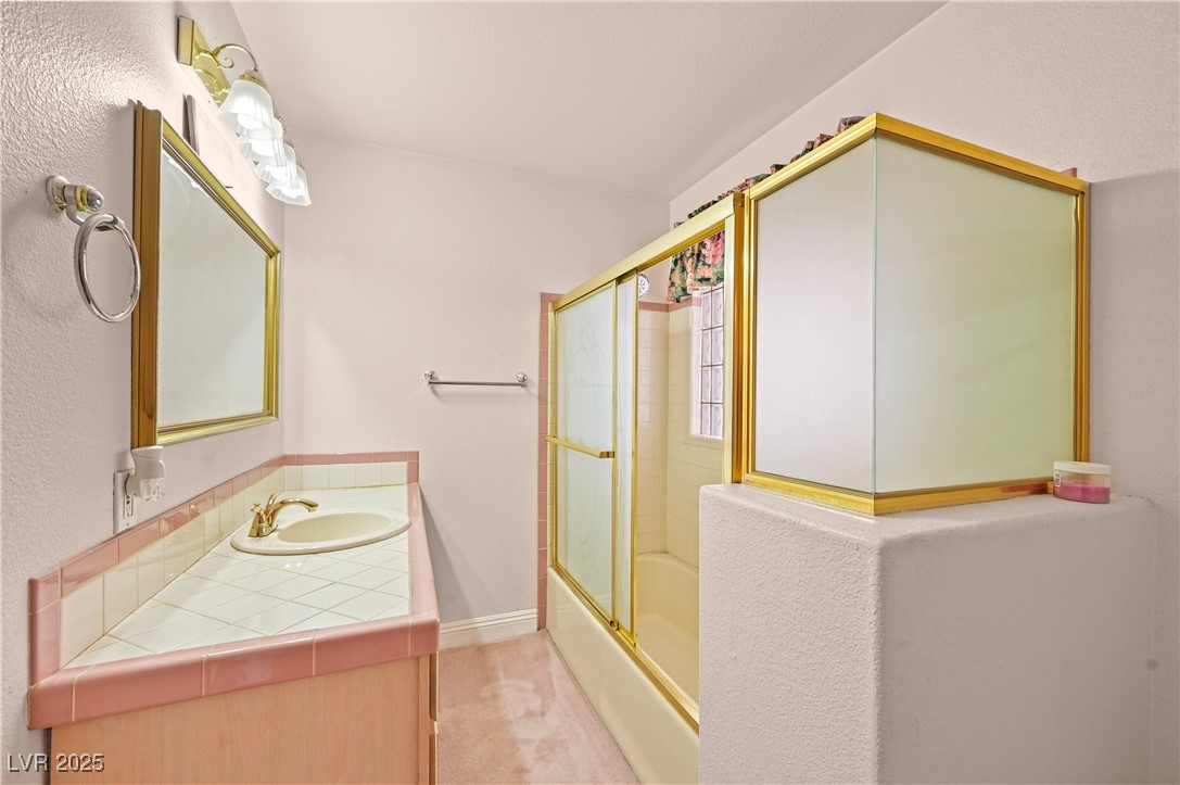 736 Kiel Street Henderson, NV 89015 - Photo 24 of 38 Guest Bath