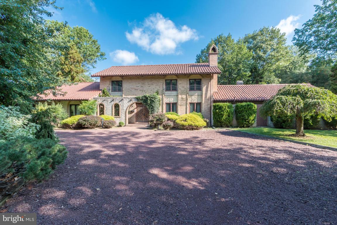 1333 Valley Road Lancaster, PA 17603 - Photo 1 of 70 Gallery Image 1