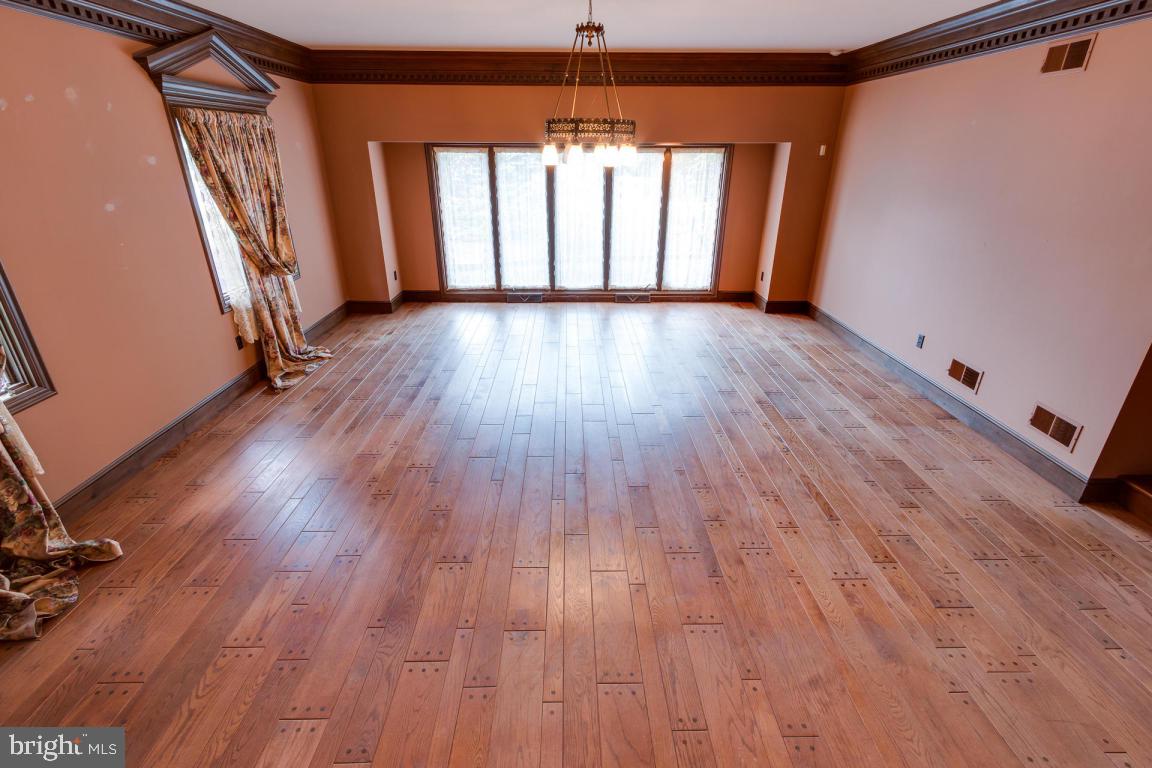 1333 Valley Road Lancaster, PA 17603 - Photo 12 of 70 Gallery Image 12