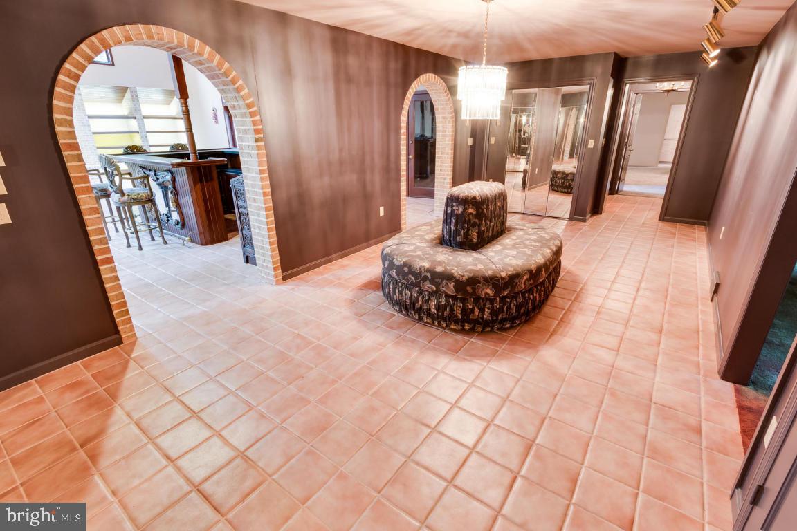 1333 Valley Road Lancaster, PA 17603 - Photo 8 of 70 Gallery Image 8