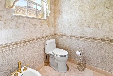 $2,350,000 | 7546 Hawks Landing Drive, West Palm Beach, FL 33412