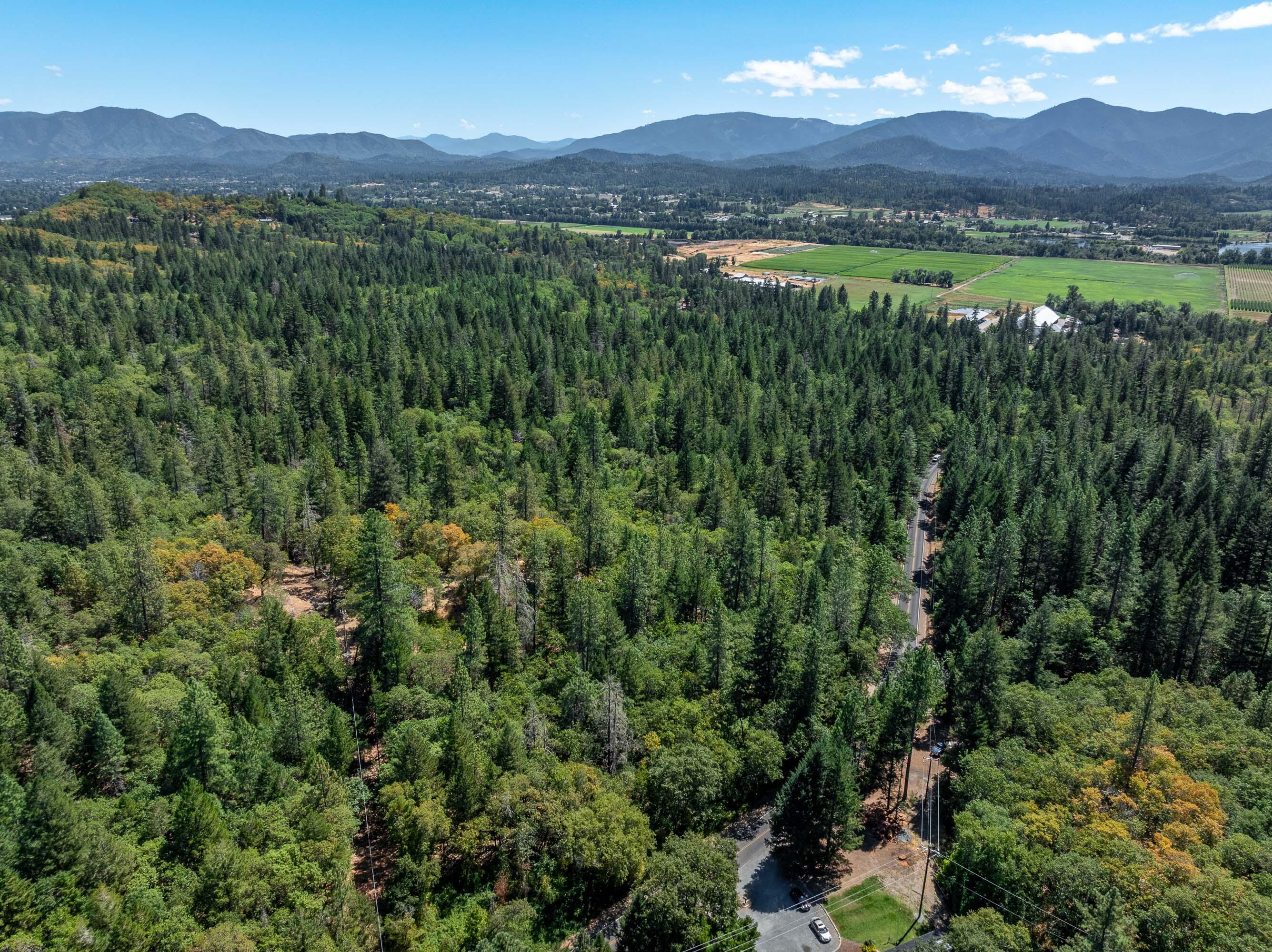 395 Stewart Road Grants Pass, OR 97526 - Photo 17 of 18 DRONE (5 of 6)