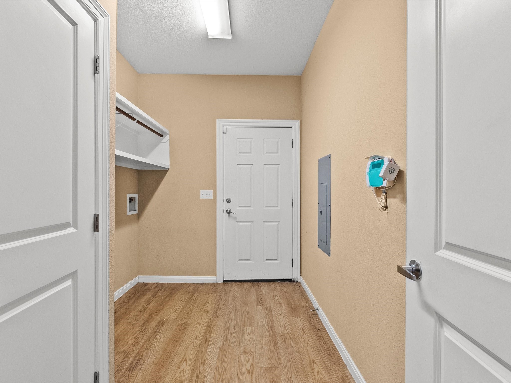2105 Howell Avenue La Marque, TX 77568 - Photo 15 of 19 Indoor Utility