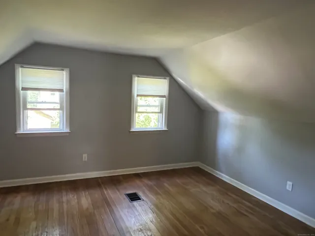 $3,000 | 80 Holcomb Street, West Haven, CT 06516