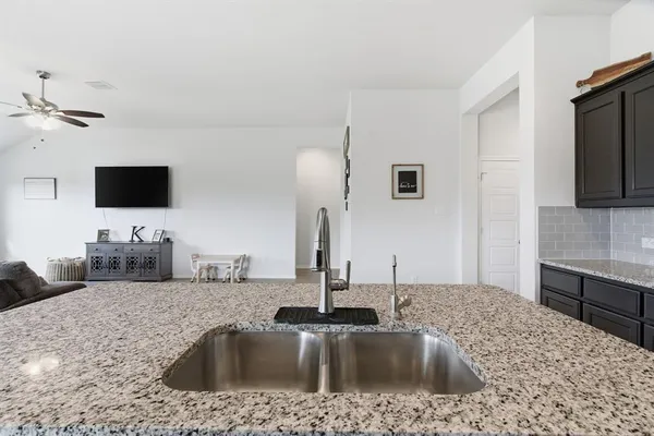 $2,500 | 301 Chickasaw Drive, Cleburne, TX 76033