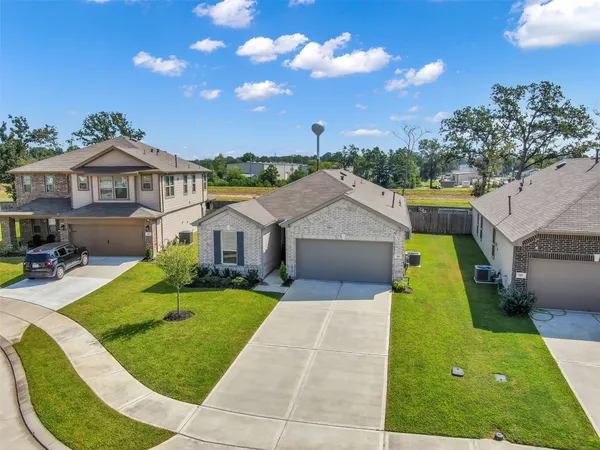$2,300 | 614 Coyote Canyon, Magnolia, TX 77354