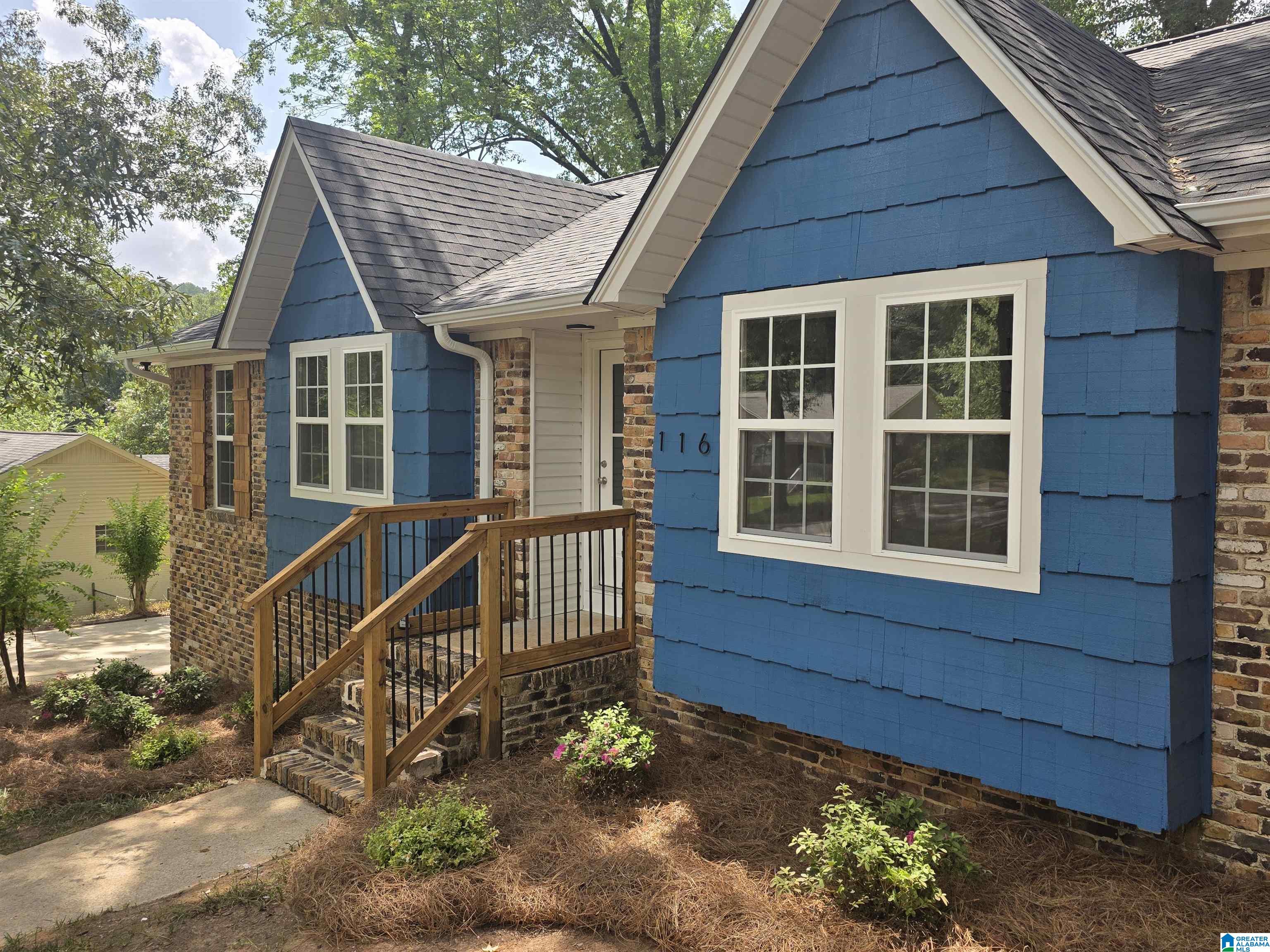 116 Oak Street Alabaster, AL 35114 - Photo 3 of 7