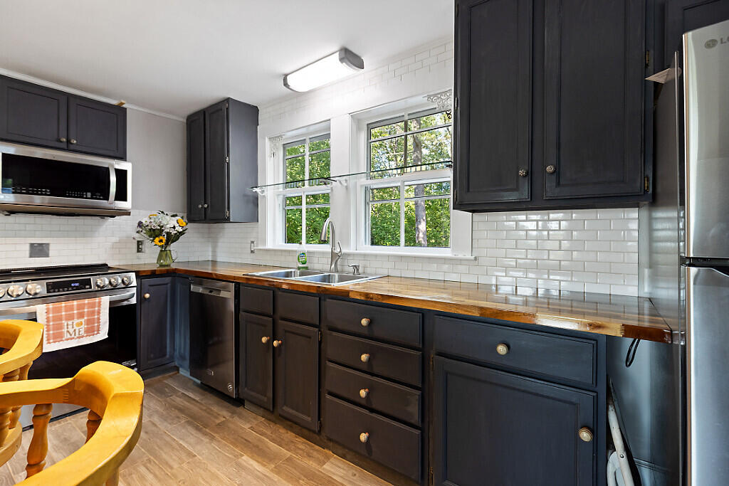 1278 Naples Road Harrison, ME 04040 - Photo 10 of 84 Kitchen