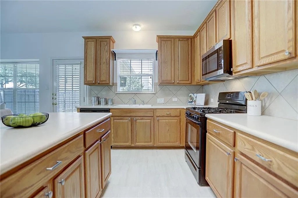 3512 Fitzroy Avenue Austin, TX 78748 - Photo 16 of 39