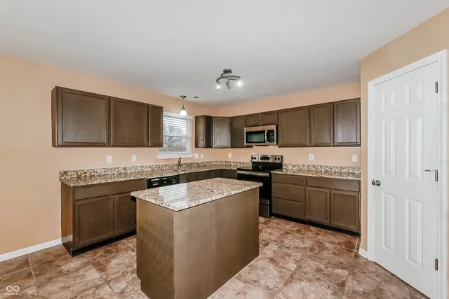 $2,150 | 8144 Wood Hollow Lane, Indianapolis, IN 46239