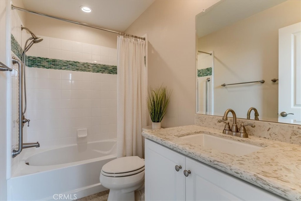 1176 Spring Azure Way Nipomo, CA 93444 - Photo 25 of 40 Secondary Bath