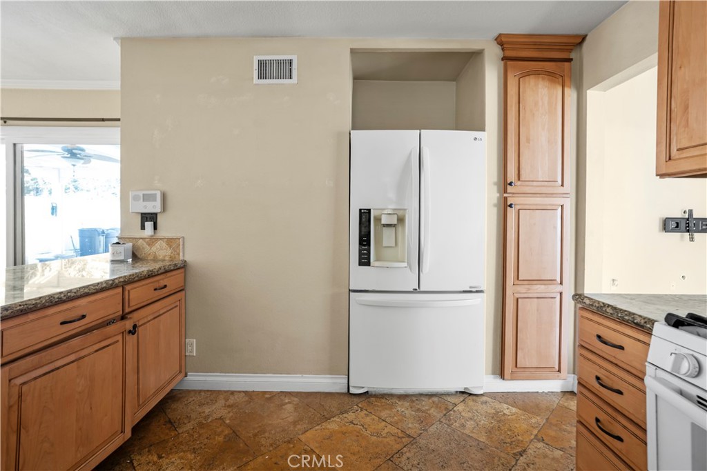 3955 Lecont Court Simi Valley, CA 93063 - Photo 14 of 53