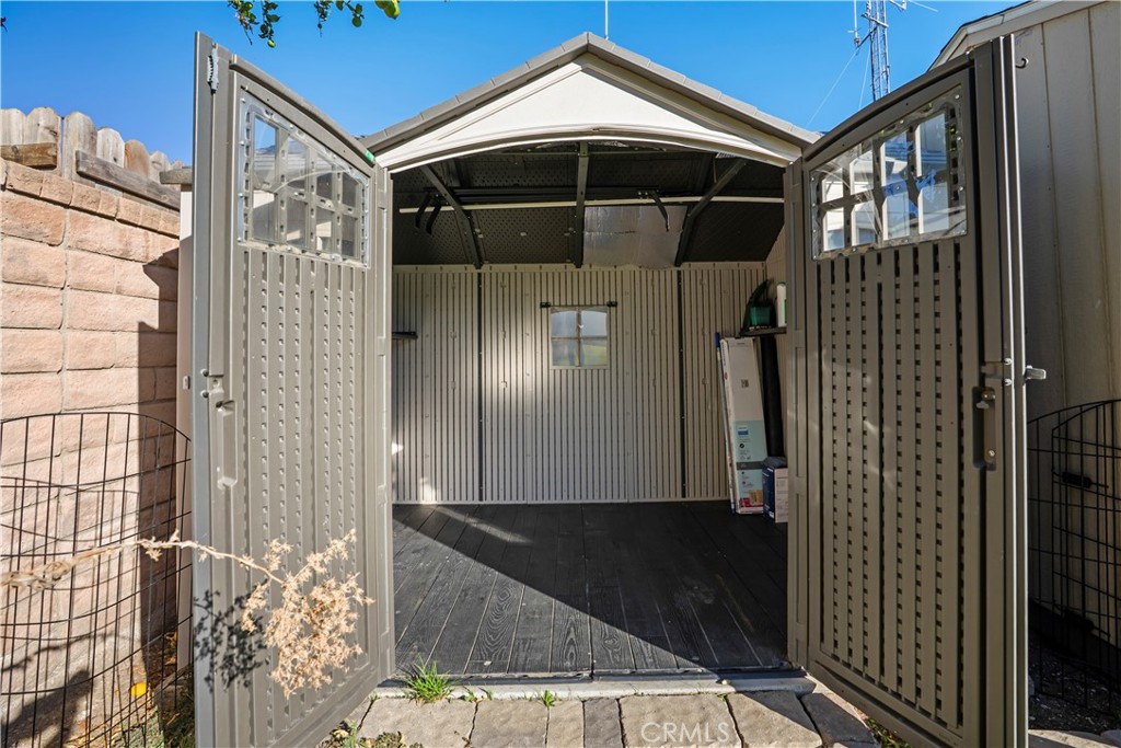 3955 Lecont Court Simi Valley, CA 93063 - Photo 31 of 53