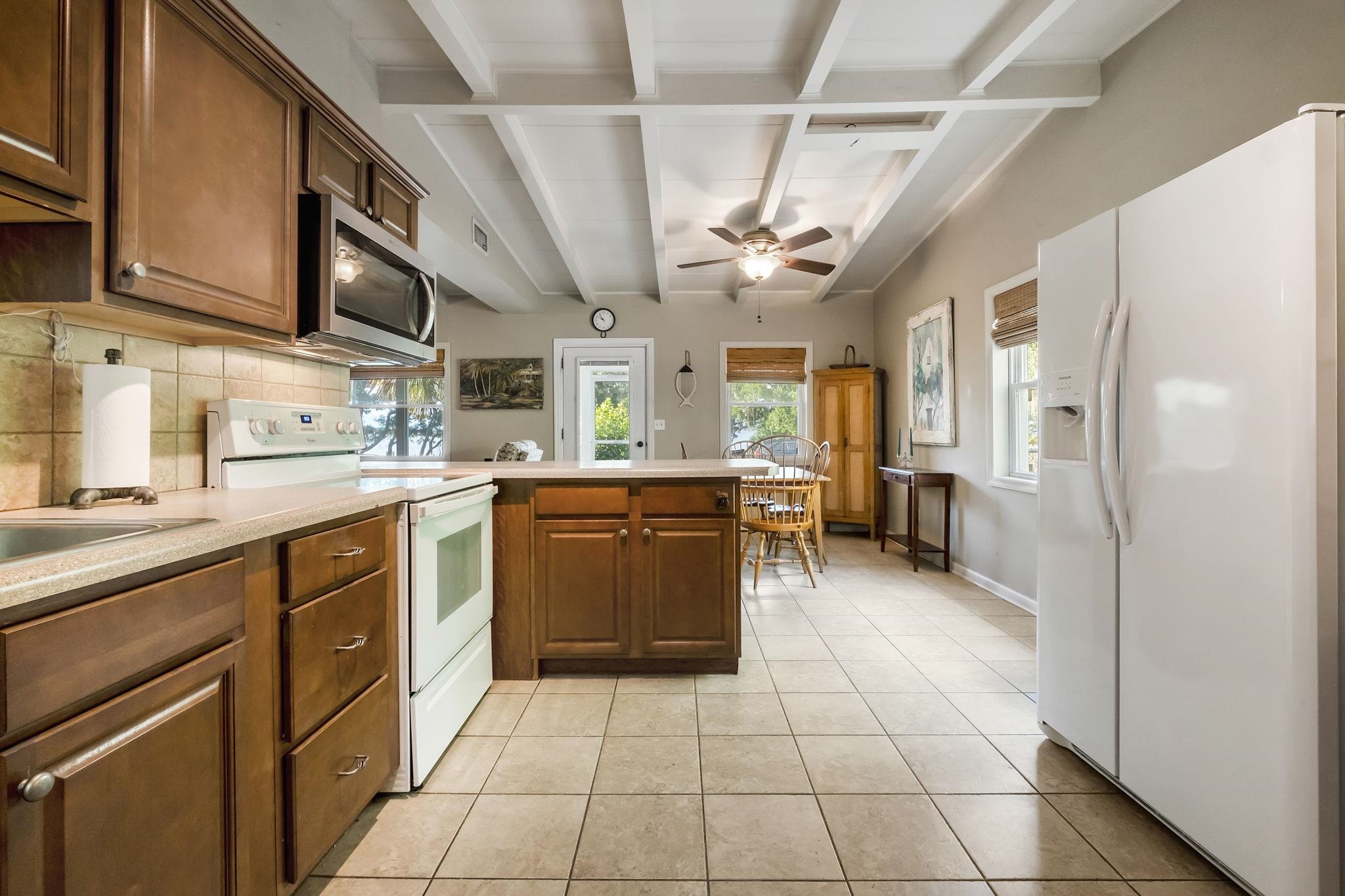 637 Mariner Circle Alligator Point, FL 32346 - Photo 17 of 53