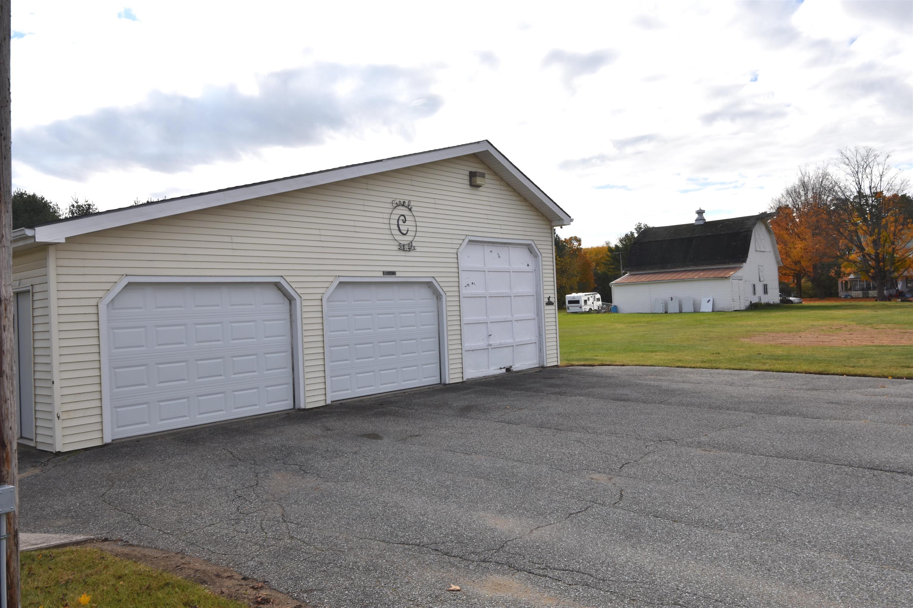 92 Middle Road Colchester, VT 05446 - Photo 5 of 33 Gallery Image 5