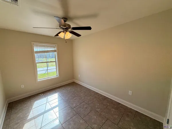 $1,600 | 131 Amber Beth Court, Houma, LA 70364