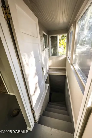 a view of an entryway