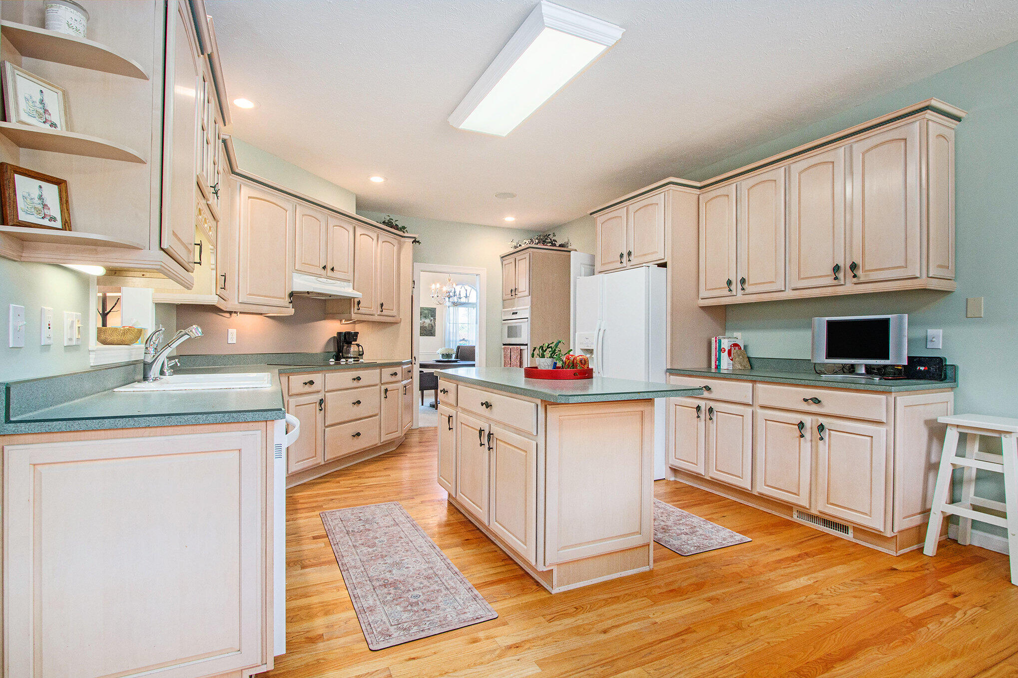 4509 Hanover Road Sawyer, MI 49125 - Photo 22 of 41 Kitchen