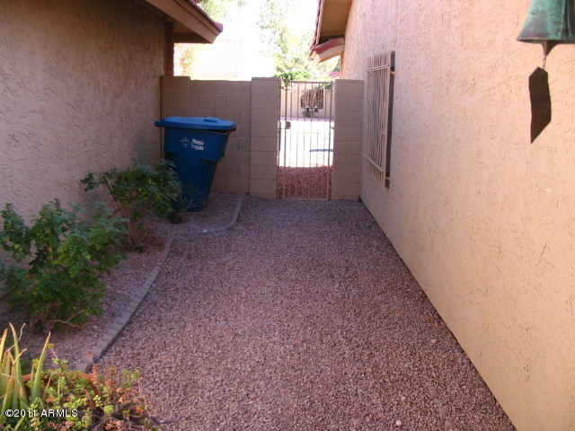 4902 East Yuma Street Phoenix, AZ 85044 - Photo 13 of 13 Sideyard