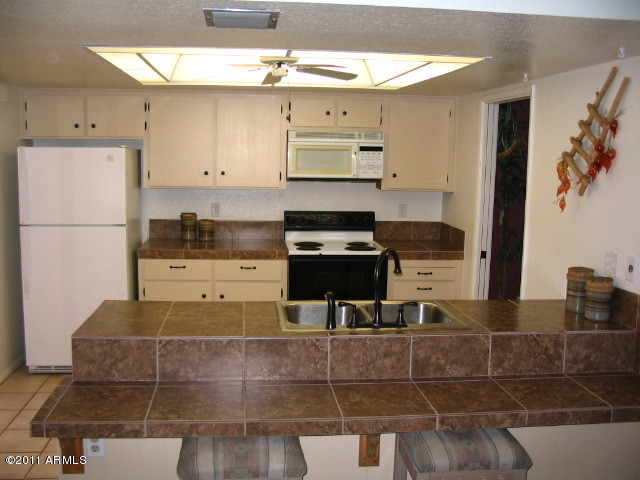 4902 East Yuma Street Phoenix, AZ 85044 - Photo 4 of 13 Kitchen 2