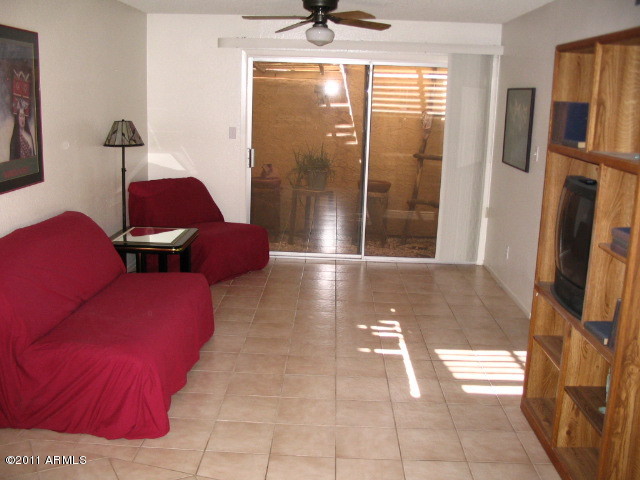 4902 East Yuma Street Phoenix, AZ 85044 - Photo 8 of 13 Family Room