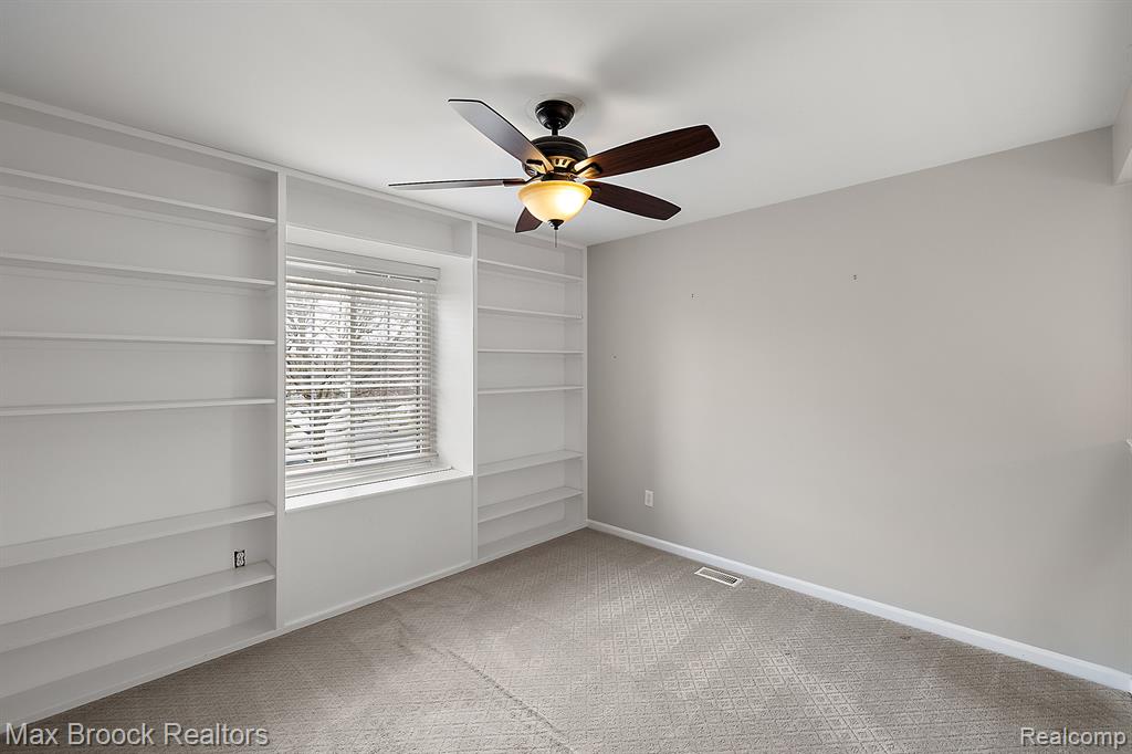 18674 West 13 Mile Road Beverly Hills, MI 48025 - Photo 20 of 33