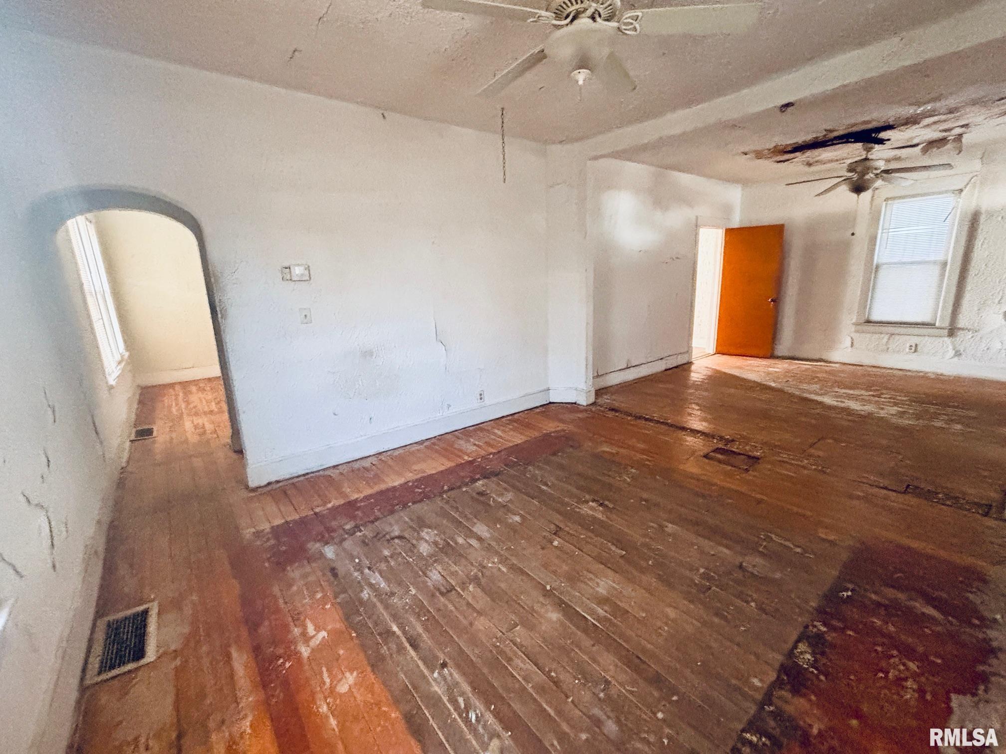 2346 North 15th Street Springfield, IL 62702 - Photo 2 of 7