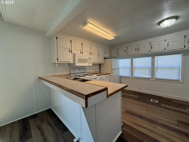 $78,500 | 98090 West Benham Lane, Unit 7, Brookings, OR 97415