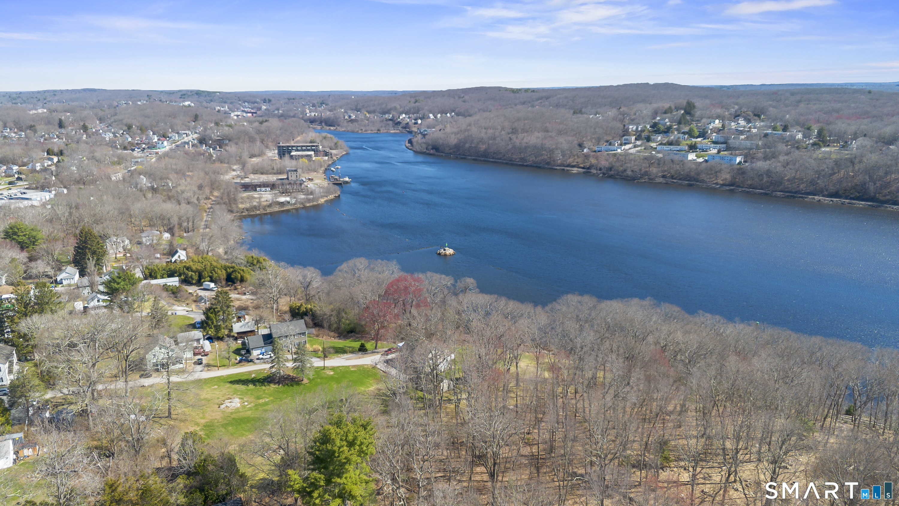76 Lucas Park Road Norwich, CT 06360 - Photo 4 of 39 a view of lake and mountain