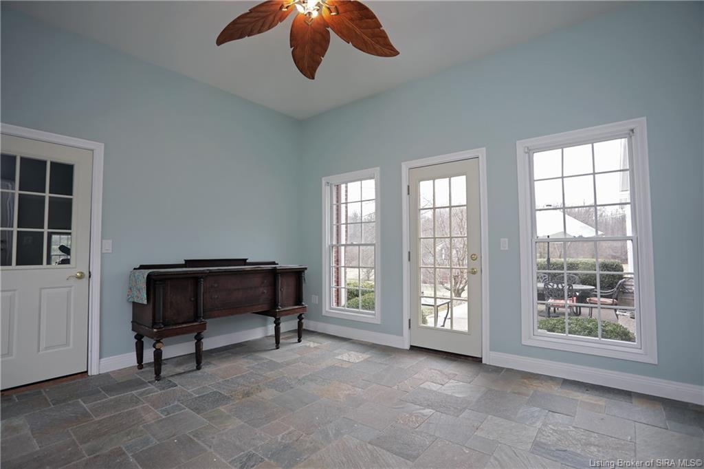 6004 English Court Floyds Knobs, IN 47119 - Photo 38 of 77