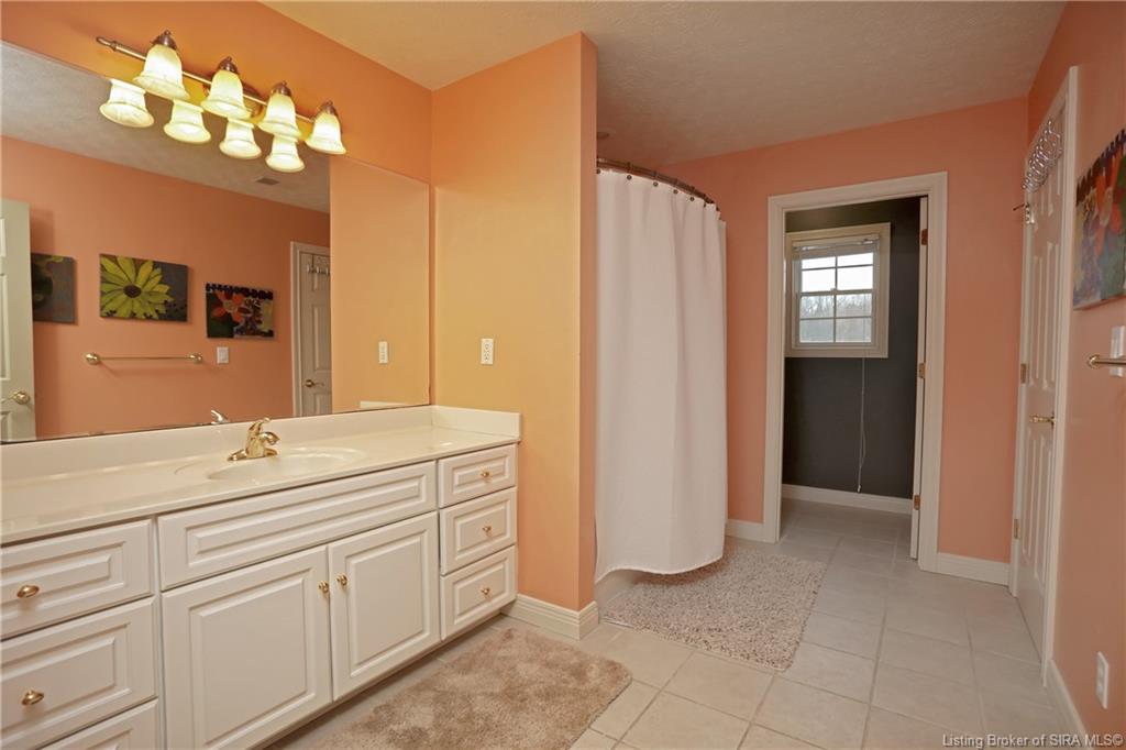 6004 English Court Floyds Knobs, IN 47119 - Photo 44 of 77