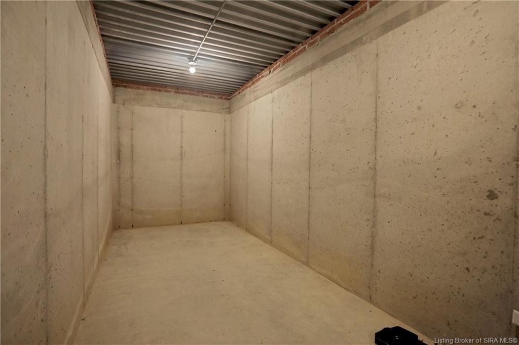 6004 English Court Floyds Knobs, IN 47119 - Photo 54 of 77