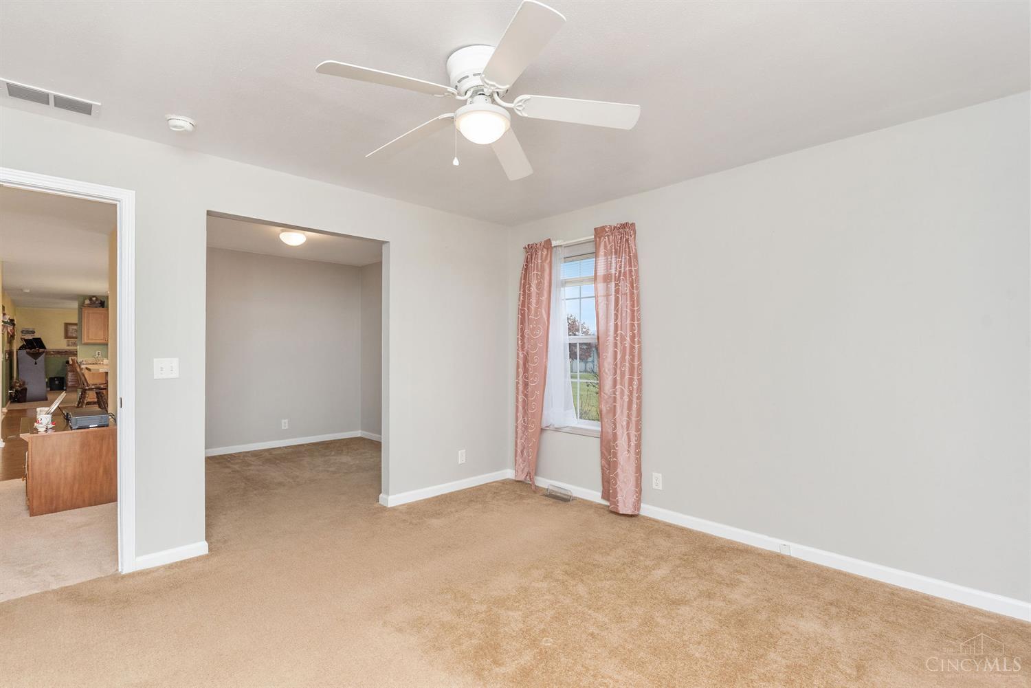 828 Gumley Road Blanchester, OH 45107 - Photo 11 of 32