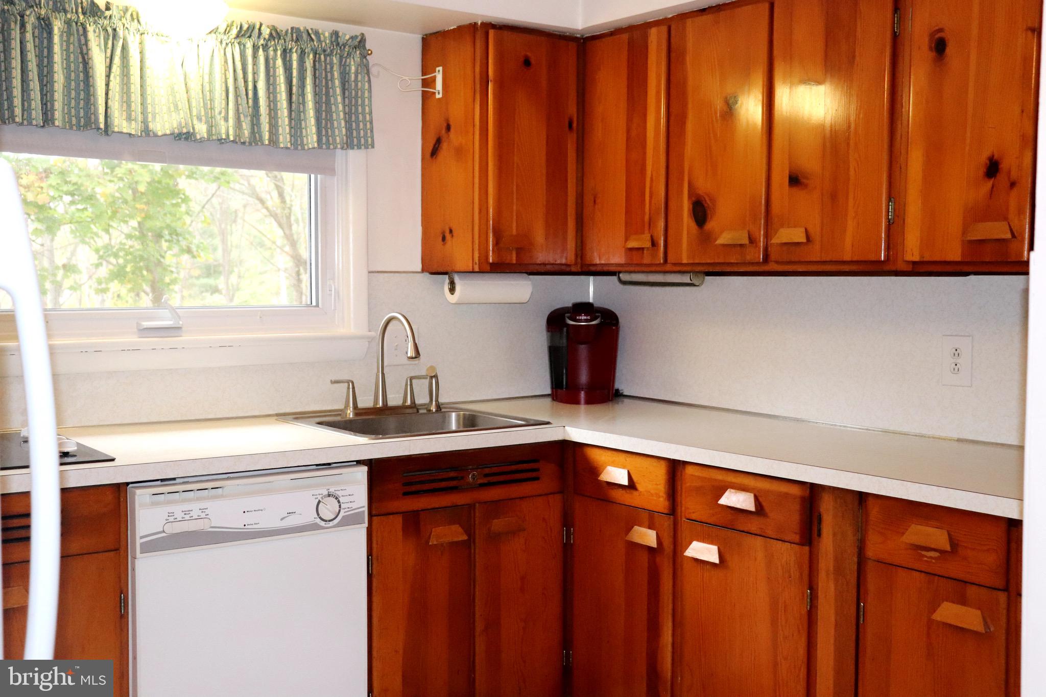 550 Schoolhouse Road Pottstown, PA 19465 - Photo 9 of 46 Gallery Image 9