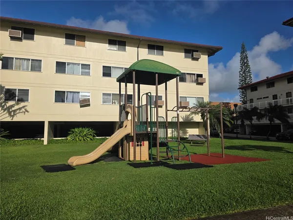 $3,200 | 350 Aoloa Street, Unit A237, Kailua, HI 96734