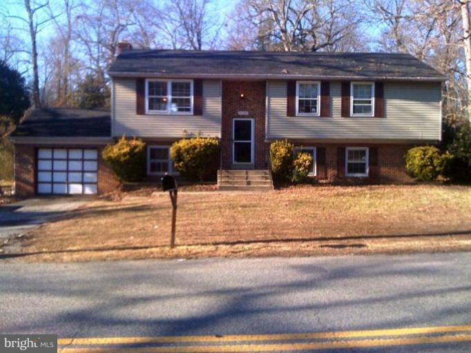 9109 Stuart Lane Clinton, MD 20735 - Photo 1 of 12 Exterior (Main)