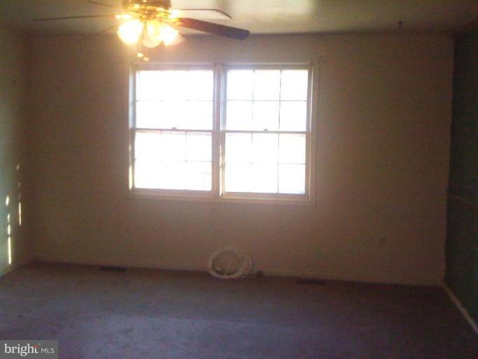 9109 Stuart Lane Clinton, MD 20735 - Photo 11 of 12 Living Room